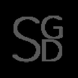 Meet your Posher, Adria